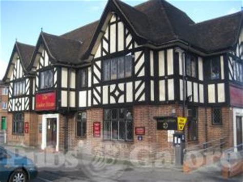 tudor bar|tudor pub watford.